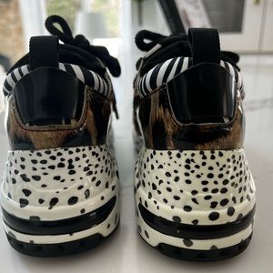 Steve Madden Sneakers